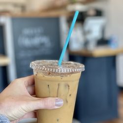 Iced Oatmilk latte