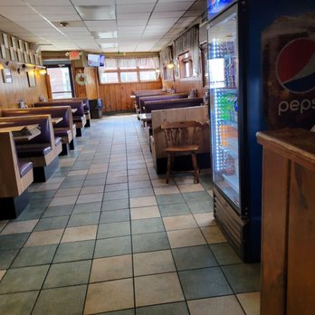 George's Pizza 'N Pub - Inside - Pizza Near Me - Pascoag, Rhode Island George's Pizza 'N Pub - Inside - Pizza Near Me - Pascoag, Rhode Island