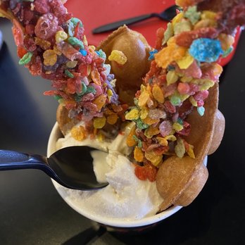 Red Circle Ice Cream - Waffle, FP churros, ice cream - Desserts Near Me - Houston, Texas Red Circle Ice Cream - Waffle, FP churros, ice cream - Desserts Near Me - Houston, Texas