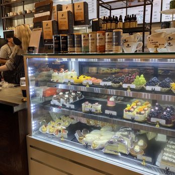 Chateau De Chantilly Cafe - Bakeries Near Me - Chantilly, Virginia