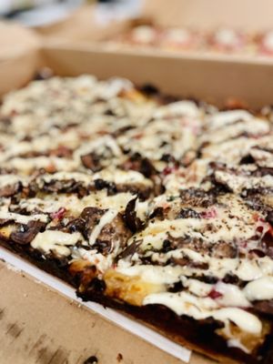 Descendant Detroit Style Pizza by null