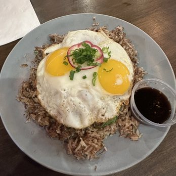 OMELI Kitchen - Oxtail Fried Rice - Vietnamese Near Me - Fullerton, California OMELI Kitchen - Oxtail Fried Rice - Vietnamese Near Me - Fullerton, California