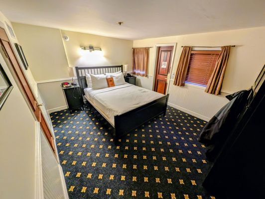 Delta King Hotel by null