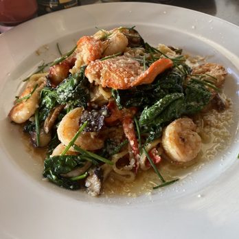 Yard House - Lobster Garlic Noodles - New American Near Me - Springfield, Virginia Yard House - Lobster Garlic Noodles - New American Near Me - Springfield, Virginia