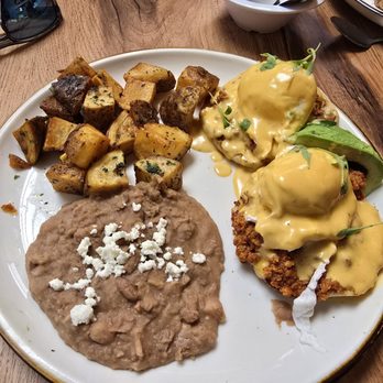 Coleta Brunch - Coleta's benedict - Mexican Near Me - National City, California