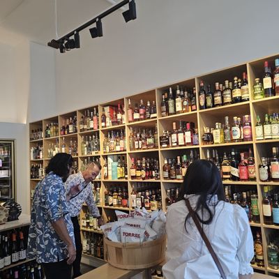 Hi-Lo Liquor Market - Long Beach by null