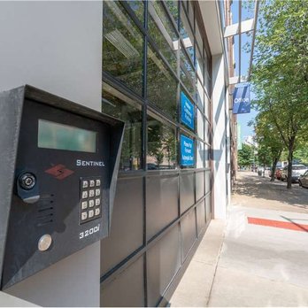 Extra Space Storage - Office - Self Storage Near Me - Chicago, Illinois