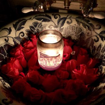 Lantern - Rose petals + candle - Thai Near Me - Brooklyn, New York
