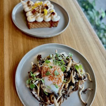 Scorpio Coffee - Strawberry miso and mushroom toast - Coffee & Tea Near Me - Sacramento, California