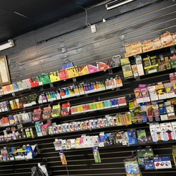 Wonderland Vape & Smoke shop - All type of disposable vape