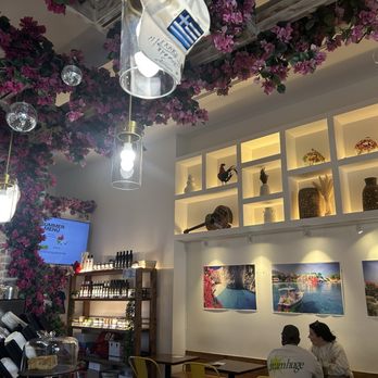 Coffee Cloud - Inside - Coffee & Tea Near Me - Astoria, New York