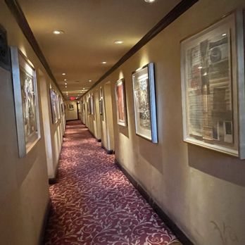 Petit Ermitage - 4th floor hallway - Hotels Near Me - West Hollywood, California Petit Ermitage - 4th floor hallway - Hotels Near Me - West Hollywood, California