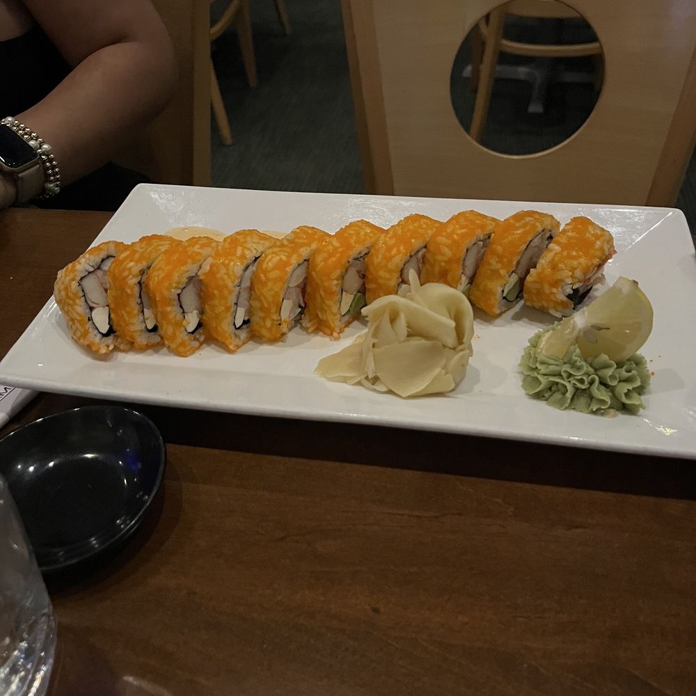 Fins At Sharky's - Sushi roll - Steakhouses Near Me - Venice, Florida Fins At Sharky's - Sushi roll - Steakhouses Near Me - Venice, Florida