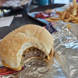 Braum's Ice Cream & Dairy Stores - Quarter pounder
