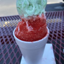 Strawberry with pistachio top/chocolate bottom knockout! Delicious! Strawberry with pistachio top/chocolate bottom knockout! Delicious!