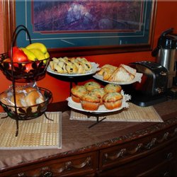 Hotchkiss Inn Motel - Deluxe continental Breakfast Pastries baked fresh daily.