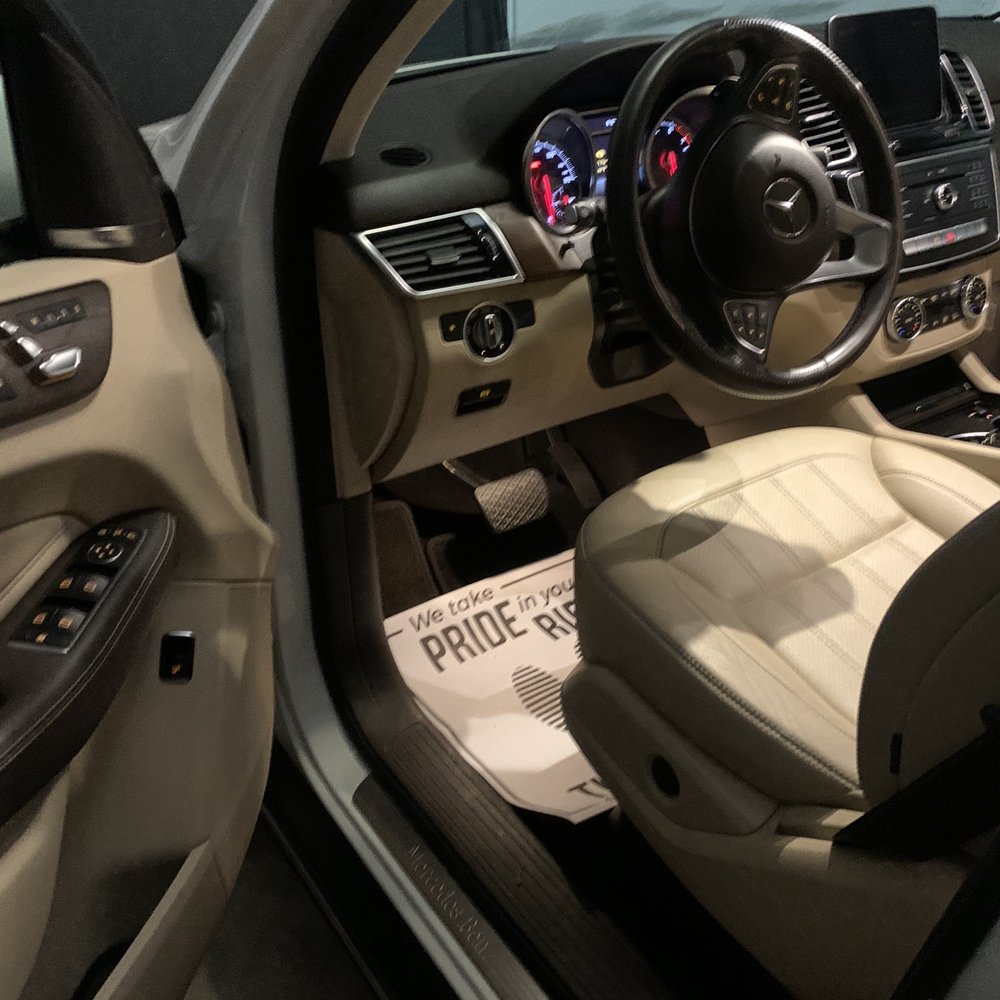 Sud Buster's Mobile Wash - Front seat detail - Auto Detailing Near Me Sud Buster's Mobile Wash - Front seat detail - Auto Detailing Near Me
