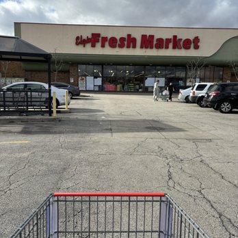 Elgin Fresh Market - Outside - Grocery Near Me - Elgin, Illinois