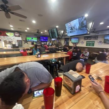 Scores Pizza & Wings - Sports Bars Near Me - Belton, Texas