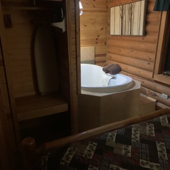 Cedar Lodge & Settlement - Jacuzzi - Resorts Near Me - Wisconsin Dells, Wisconsin Cedar Lodge & Settlement - Jacuzzi - Resorts Near Me - Wisconsin Dells, Wisconsin