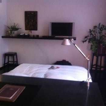 m0851 Guestrooms - Guest Houses Near Me - Antwerp, VAN