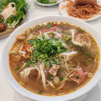 Pho Viet Cali - Pho combo with spicy bun.broth - Vietnamese Near Me - Reseda, California Pho Viet Cali - Pho combo with spicy bun.broth - Vietnamese Near Me - Reseda, California