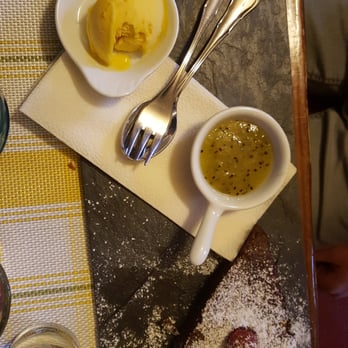 Gutsausschank Hamm - Mango-Sorbet und Kiwimarmelade aus dem Hausgarten zum warmen Schokoladenkuchen - Wine Tasting Room Near Me - Oestrich-Winkel, HE Gutsausschank Hamm - Mango-Sorbet und Kiwimarmelade aus dem Hausgarten zum warmen Schokoladenkuchen - Wine Tasting Room Near Me - Oestrich-Winkel, HE