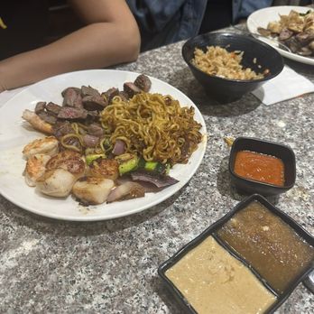 Tabi-Ji Japanese Cuisine - Steak and Scallop with noodles and fried rice - best option IMO - Sushi Bars Near Me - Orange, California