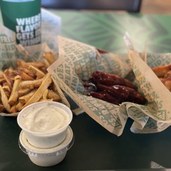 Wingstop - 8 piece combo - BBQ & Mild - Chicken Wings Near Me - Salinas, California Wingstop - 8 piece combo - BBQ & Mild - Chicken Wings Near Me - Salinas, California