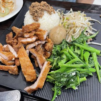 Formosan Restaurant - Pork chop dish paired with 油菜, wish there were some pickled collard green with it. - Chinese Near Me - Artesia, California Formosan Restaurant - Pork chop dish paired with 油菜, wish there were some pickled collard green with it. - Chinese Near Me - Artesia, California