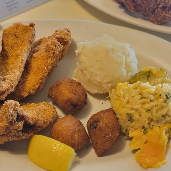 Doris J’s Kitchen - Soul Food Near Me - Midland, Texas