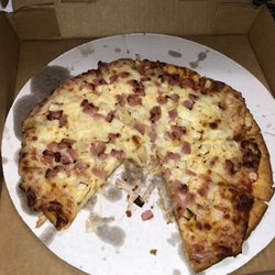 Long Lake Bar & Grill - Cauliflower pizza crust with ham an onions