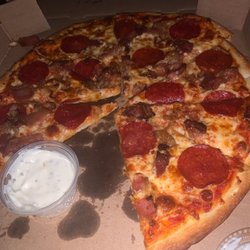 Plaza Pizza & Wings - Medium thin crust 3 topping well done with dip ---  cheese pepperoni bacon