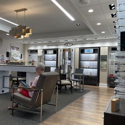 Thomas Eye Center - Interior