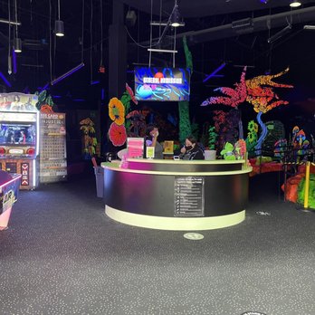 Putting Edge - Entrance - Mini Golf Near Me - Orlando, Florida Putting Edge - Entrance - Mini Golf Near Me - Orlando, Florida