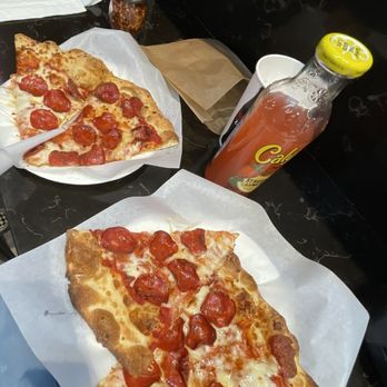 zpizza - Pepperoni Pizza - Pizza Near Me - West Hollywood, California zpizza - Pepperoni Pizza - Pizza Near Me - West Hollywood, California
