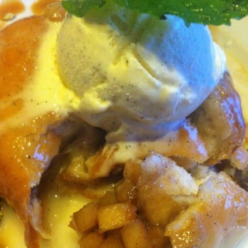 Simmzy's - Glazed apple donut with vanilla bean ice cream - American Near Me - Manhattan Beach, California
