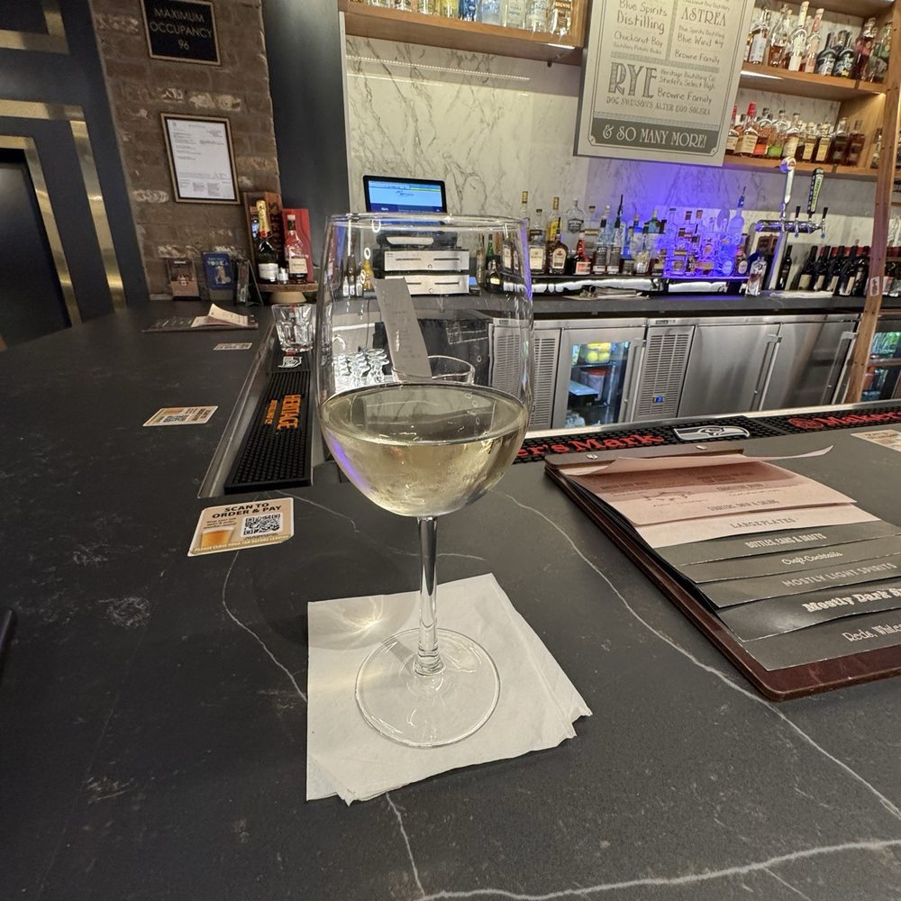 Vyne - Wine - Wine Bars Near Me - Seattle, Washington Vyne - Wine - Wine Bars Near Me - Seattle, Washington