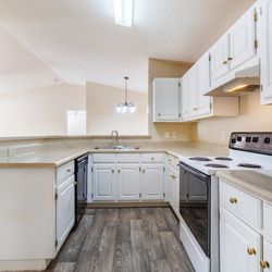 The Retreat at Grande Lake Apartments