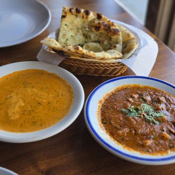 Chak De California - Chicken Tikka Masala, Lamb Vindaloo Garlic Naan - Indian Near Me - Pasadena, California