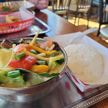 Lucky Noodles - 04.28.23 Veggie Green Curry - Thai Near Me - Denver, Colorado Lucky Noodles - 04.28.23 Veggie Green Curry - Thai Near Me - Denver, Colorado
