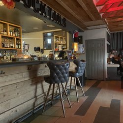 Long Play Lounge - Bar front