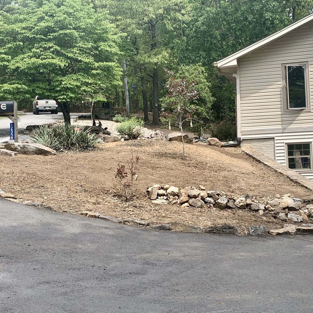 Cut-n-Up Tree Service - Dirt side yard after they removed the stump and leveled out the surface. - Tree Services Near Me Cut-n-Up Tree Service - Dirt side yard after they removed the stump and leveled out the surface. - Tree Services Near Me