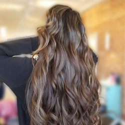 Nueva Criatura Beauty Salon - IG: @hanathehairchemist
