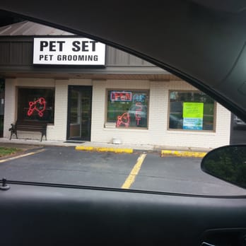 Pet Set Stay And Play - Dixie the own is super sweet. Molly has a new groomer - Pet Groomers Near Me - Douglasville, Georgia Pet Set Stay And Play - Dixie the own is super sweet. Molly has a new groomer - Pet Groomers Near Me - Douglasville, Georgia