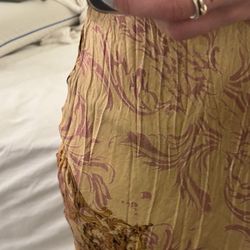 New York Tailor Shop - Bulging of fabric after being taken in at the sides