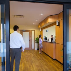 MEDcare Urgent Care - West Ashley Sam Rittenberg - clinic's entrance