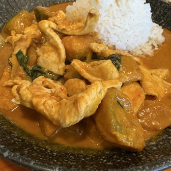 Spicy Sugar Thai - Long Beach - Panang with chicken - Thai Near Me - Long Beach, California Spicy Sugar Thai - Long Beach - Panang with chicken - Thai Near Me - Long Beach, California