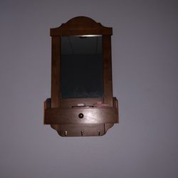 Siena Neck and Back - Mirror and belonging placement
