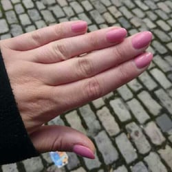 Magic Nail and Beauty Bar - Excellent shellac manicure, every time :)